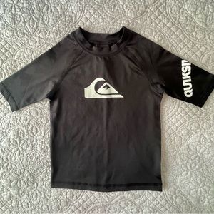 Quiksilver Short Sleeve Rash Guard for kids